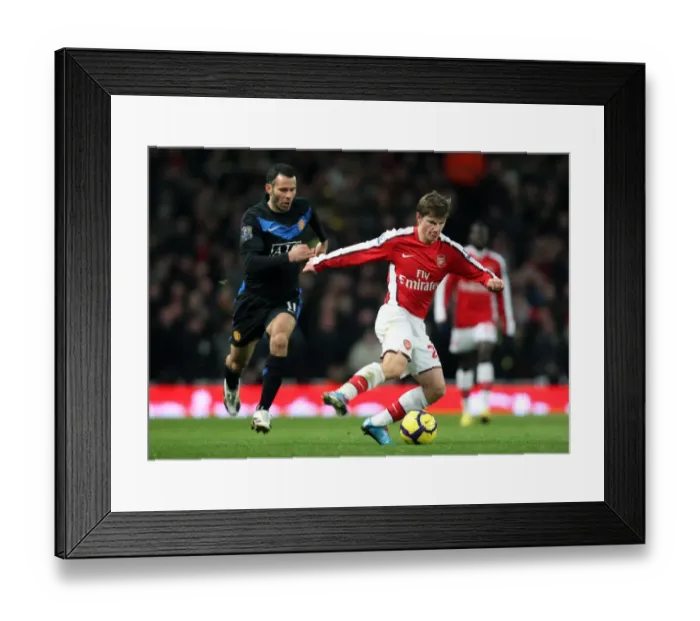 Framed Print : Andrey Arshavin (Arsenal) Ryan Giggs (Man Utd). Arsenal 1: 3 Manchester United Framed Print : Andrey Arshavin (Arsenal) Ryan Giggs (Man Utd). Arsenal 1: 3 Manchester United