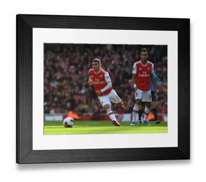 Framed Print : Arsenal FC v AFC Bournemouth - Premier League Framed Print : Arsenal FC v AFC Bournemouth - Premier League