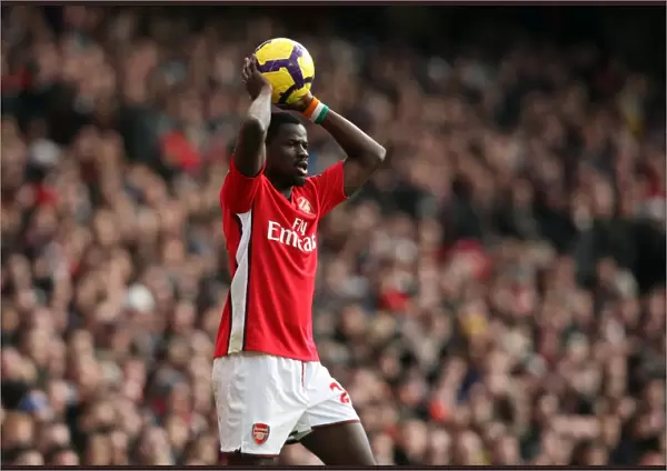 Emmanuel Eboue (Arsenal). Arsenal 2: 0 Sunderland. Barclays Premier League