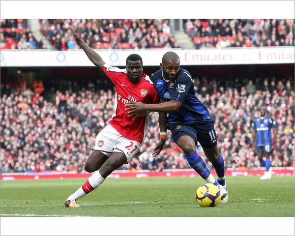 Emmanuel Eboue (Arsenal) Darren Bent (Sunderland). Arsenal 2: 0 Sunderland