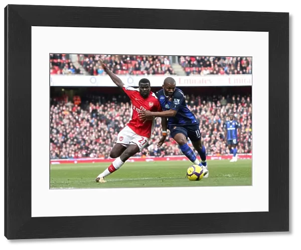 Emmanuel Eboue (Arsenal) Darren Bent (Sunderland). Arsenal 2: 0 Sunderland