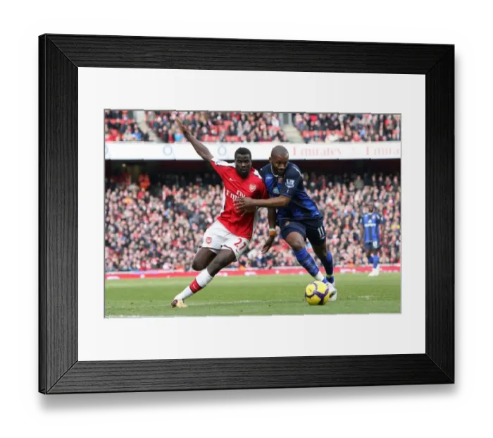 Framed Print : Emmanuel Eboue (Arsenal) Darren Bent (Sunderland). Arsenal 2: 0 Sunderland