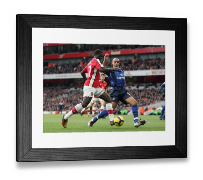 Framed Print : Emmanuel Eboue (Arsenal) Anton Ferdinand (Sunderland). Arsenal 2: 0 Sunderland Framed Print : Emmanuel Eboue (Arsenal) Anton Ferdinand (Sunderland). Arsenal 2: 0 Sunderland