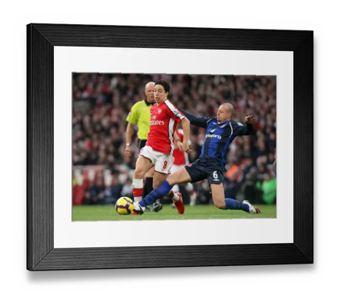 Framed Print : Samir Nasri vs Alan Hutton: Arsenal's Victory over Sunderland in the Barclays Premier League (2-0), Emirates Stadium, 20 / 2 / 10