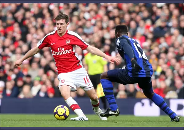 Aaron Ramsey (Arsenal) John Mensah (Sunderland). Arsenal 2: 0 Sunderland