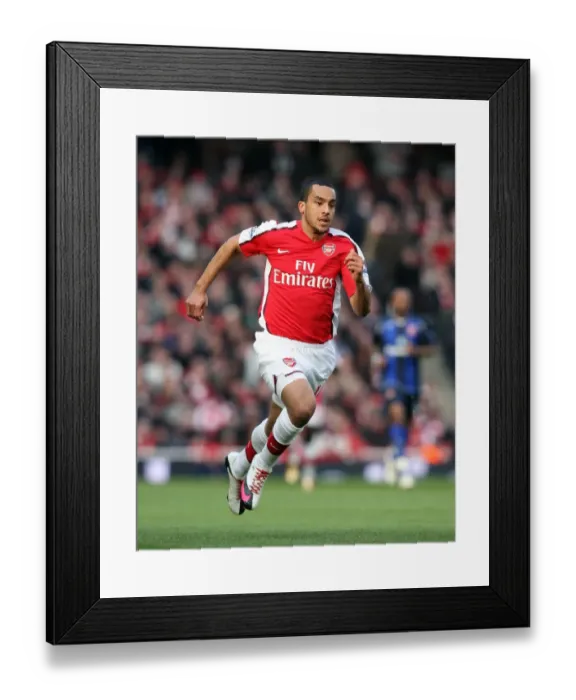 Framed Print : Theo Walcott (Arsenal). Arsenal 2: 0 Sunderland. Barclays Premier League