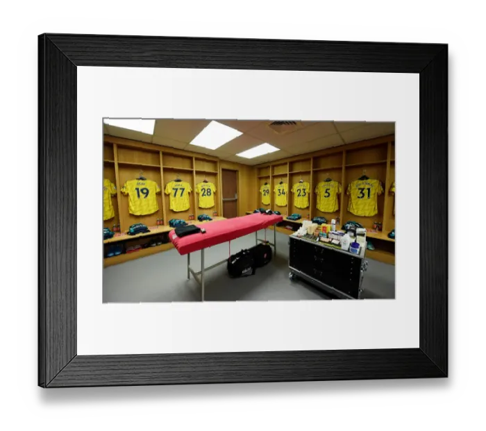 Framed Print : Arsenal's Pre-Match Huddle: Sheffield United vs Arsenal, Premier League 2019-20 Framed Print : Arsenal's Pre-Match Huddle: Sheffield United vs Arsenal, Premier League 2019-20
