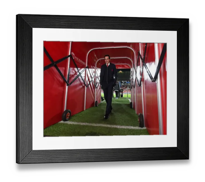 Framed Print : Unai Emery: Arsenal Coach Gears Up for Sheffield United Clash (October 2019) Framed Print : Unai Emery: Arsenal Coach Gears Up for Sheffield United Clash (October 2019)