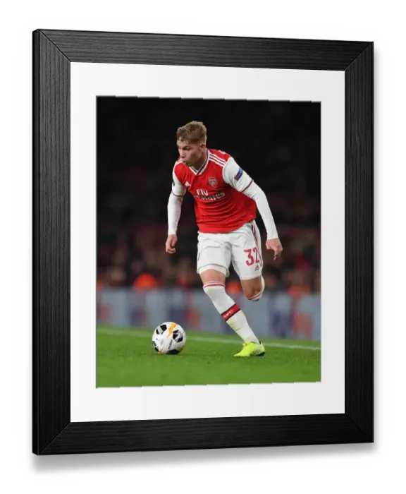 Framed Print : Arsenal's Emile Smith Rowe Shines in Europa League Clash Against Vitoria Guimaraes