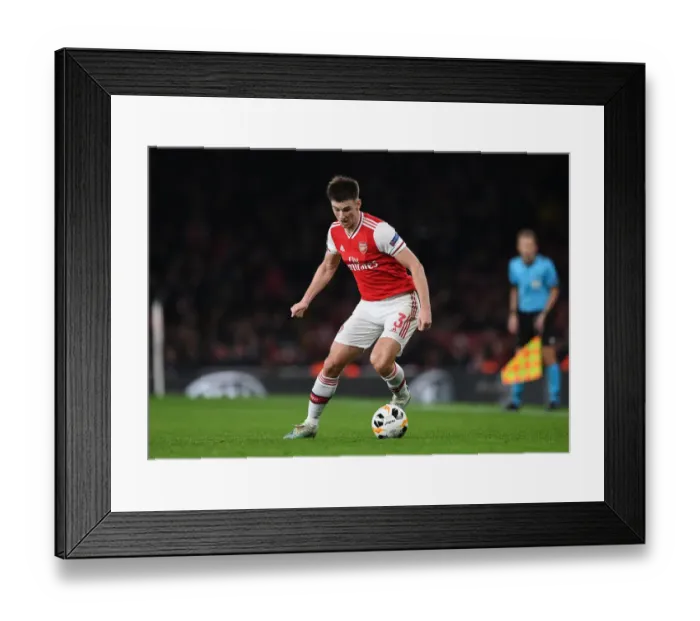 Framed Print : Arsenal's Kieran Tierney in Action against Vitoria Guimaraes in UEFA Europa League
