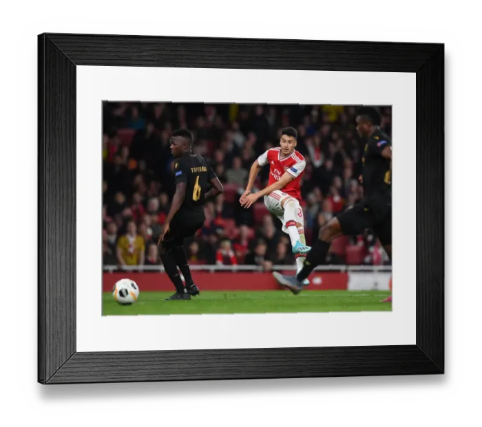 Framed Print : Arsenal's Martinelli Shines in Europa League Clash Against Vitoria Guimaraes