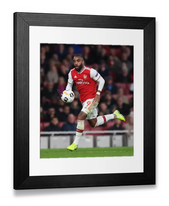 Framed Print : Arsenal's Lacazette in Action against Vitoria Guimaraes in Europa League