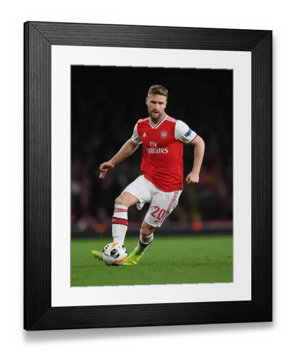 Framed Print : Arsenal vs. Vitoria Guimaraes: Mustafi in Action - UEFA Europa League 2019-20 Framed Print : Arsenal vs. Vitoria Guimaraes: Mustafi in Action - UEFA Europa League 2019-20