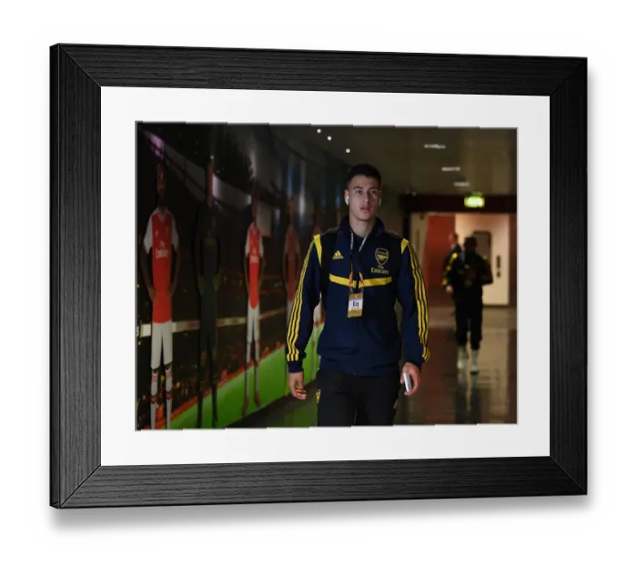 Framed Print : Arsenal's Gabriel Martinelli Readies for Vitoria Guimaraes Clash in Europa League Framed Print : Arsenal's Gabriel Martinelli Readies for Vitoria Guimaraes Clash in Europa League