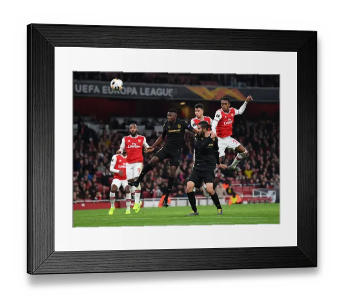 Framed Print : Martinelli Scores: Arsenal Tops Vitoria Guimaraes in Europa League