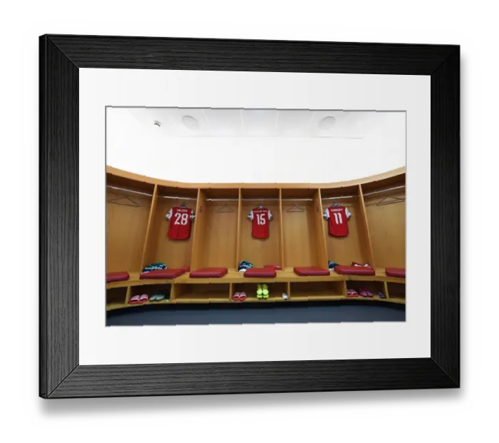 Framed Print : Arsenal FC: Pre-Match Huddle in Emirates Stadium, UEFA Europa League vs Vitoria Guimaraes (Group F, 2019-20)