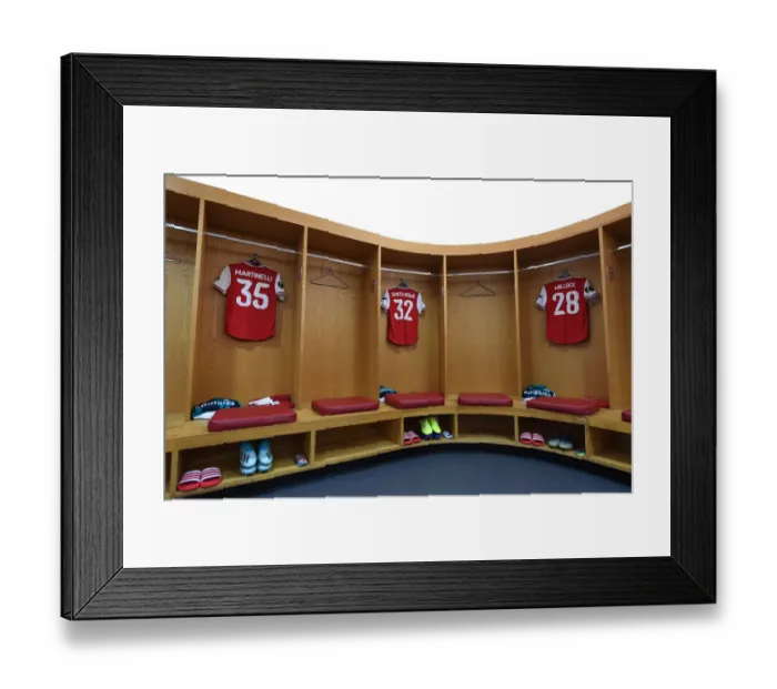 Framed Print : Arsenal FC Changing Room Before Europa League Clash vs Vitoria Guimaraes