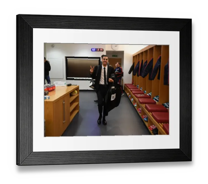 Framed Print : Arsenal's Dani Ceballos: Pre-Match Focus in the Changing Room (Arsenal vs Crystal Palace, 2019-20)