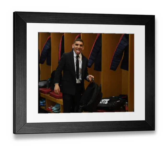 Framed Print : Arsenal FC: Lucas Torreira's Pre-Match Routine vs Crystal Palace (Premier League 2019-20) Framed Print : Arsenal FC: Lucas Torreira's Pre-Match Routine vs Crystal Palace (Premier League 2019-20)