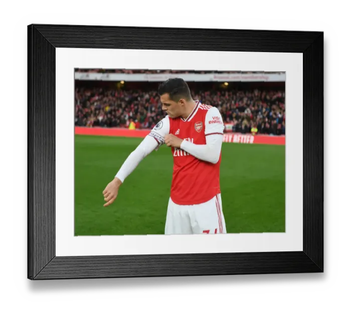 Framed Print : Arsenal's Xhaka Prepares for Crystal Palace Clash in Premier League Framed Print : Arsenal's Xhaka Prepares for Crystal Palace Clash in Premier League