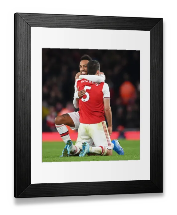 Framed Print : Arsenal vs Crystal Palace: Premier League Clash at Emirates Stadium