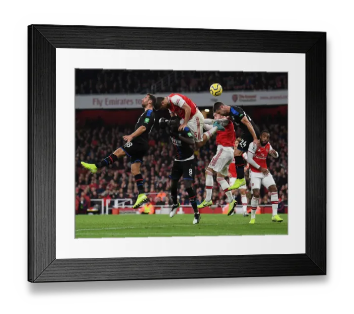 Framed Print : Arsenal vs Crystal Palace: Intense Battle for the Ball Framed Print : Arsenal vs Crystal Palace: Intense Battle for the Ball