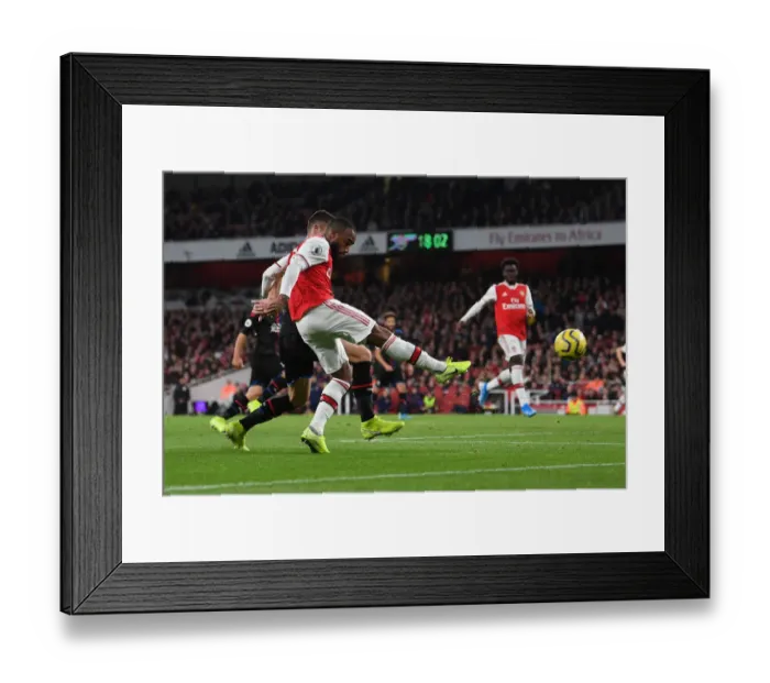 Framed Print : Arsenal's Lacazette in Action against Crystal Palace (2019-20) Framed Print : Arsenal's Lacazette in Action against Crystal Palace (2019-20)