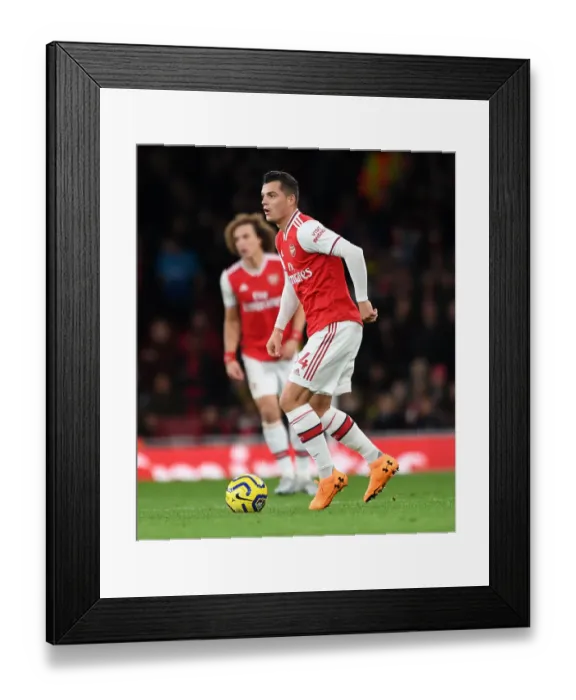 Framed Print : Arsenal's Xhaka in Action Against Crystal Palace (Premier League 2019-20)