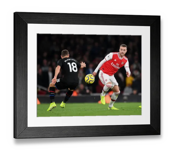 Framed Print : Arsenal vs Crystal Palace: Calum Chambers vs James McArthur Clash in Premier League Showdown Framed Print : Arsenal vs Crystal Palace: Calum Chambers vs James McArthur Clash in Premier League Showdown