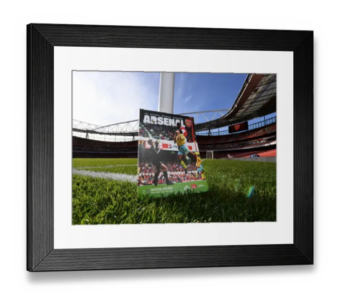 Framed Print : Arsenal vs. Crystal Palace: Premier League Showdown at Emirates Stadium