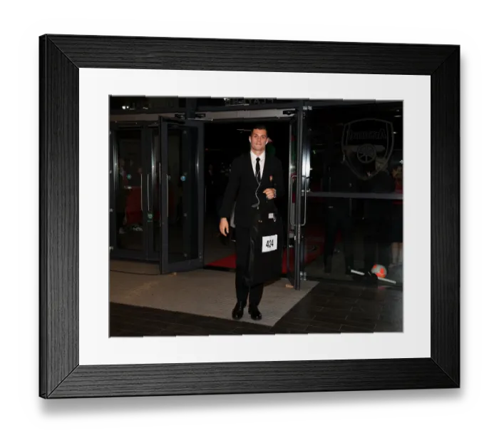 Framed Print : Arsenal's Granit Xhaka: Focused Ahead of Arsenal v Crystal Palace (2019-20) Framed Print : Arsenal's Granit Xhaka: Focused Ahead of Arsenal v Crystal Palace (2019-20)