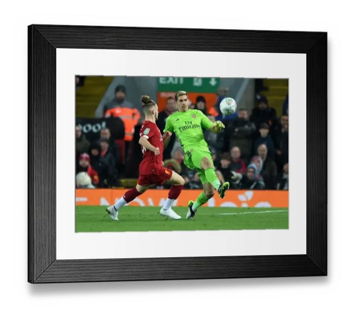 Framed Print : Emi Martinez Faces Pressure: Liverpool vs. Arsenal in Carabao Cup Showdown
