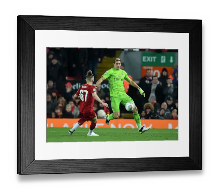 Framed Print : Liverpool vs Arsenal: Emi Martinez Fends Off Harvey Elliott Pressure in Carabao Cup Showdown Framed Print : Liverpool vs Arsenal: Emi Martinez Fends Off Harvey Elliott Pressure in Carabao Cup Showdown