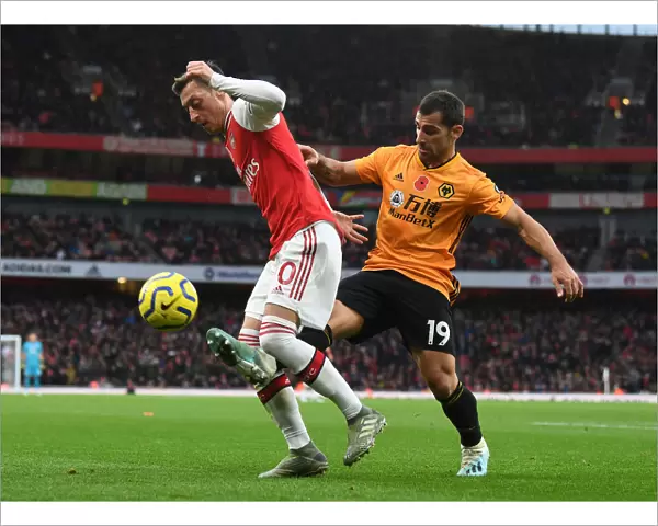 Arsenal vs. Wolverhampton Wanderers: A Star-Studded Clash - Ozil vs. Jonny (Premier League, 2019)