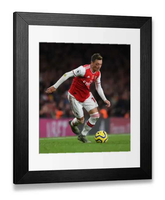 Framed Print : Mesut Ozil: Arsenal vs. Wolverhampton Wanderers, Premier League 2019-20 Framed Print : Mesut Ozil: Arsenal vs. Wolverhampton Wanderers, Premier League 2019-20