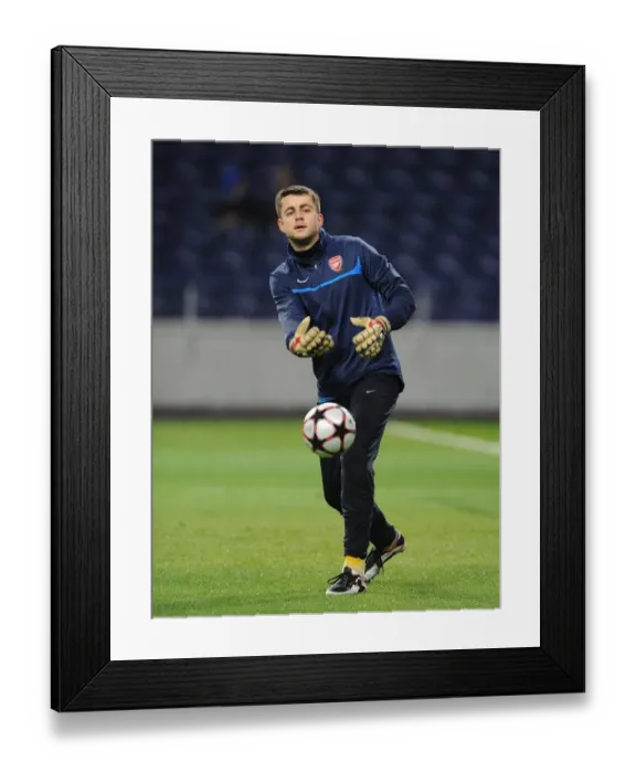 Framed Print : Lucasz Fabianski (Arsenal). FC Porto 2: 1 Arsenal, UEFA Champions League