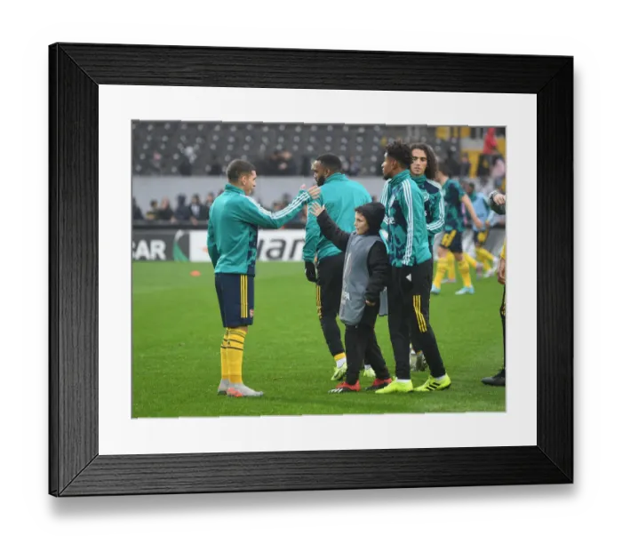 Framed Print : Lucas Torreira and Ballboy Moment: Vitoria Guimaraes vs. Arsenal, UEFA Europa League 2019-20 Framed Print : Lucas Torreira and Ballboy Moment: Vitoria Guimaraes vs. Arsenal, UEFA Europa League 2019-20