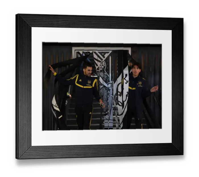 Framed Print : Arsenal FC: Pre-Match Huddle with Dani Ceballos and Hector Bellerin before Vitoria SC Clash in Europa League