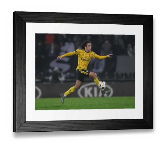 Framed Print : Arsenal's Guendouzi in Action: Europa League Clash at Vitoria Guimaraes (2019-20) Framed Print : Arsenal's Guendouzi in Action: Europa League Clash at Vitoria Guimaraes (2019-20)