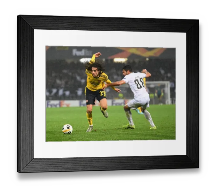 Framed Print : Guendouzi Clashes with Pepe: Vitoria Guimaraes vs. Arsenal, UEFA Europa League, Group F Framed Print : Guendouzi Clashes with Pepe: Vitoria Guimaraes vs. Arsenal, UEFA Europa League, Group F