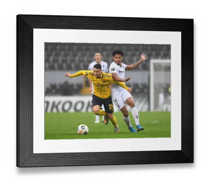 Framed Print : Martinelli in Action: Arsenal vs. Vitoria Guimaraes, UEFA Europa League (November 2019) Framed Print : Martinelli in Action: Arsenal vs. Vitoria Guimaraes, UEFA Europa League (November 2019)