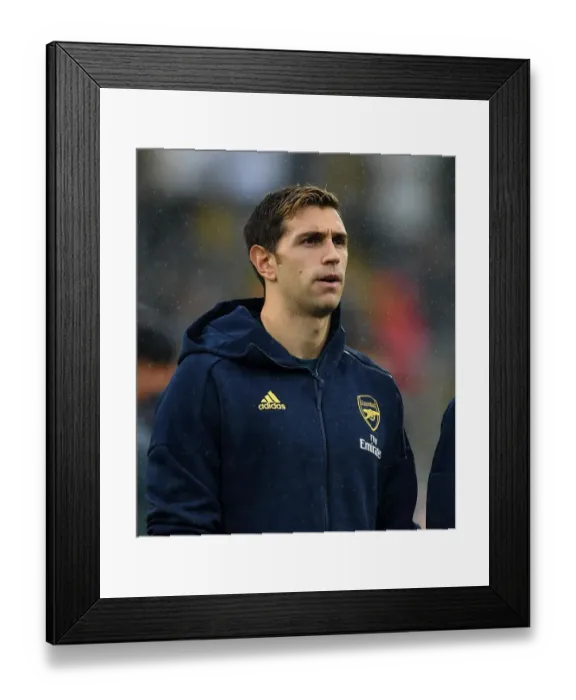 Framed Print : Arsenal's Emi Martinez Prepares for Vitoria Guimaraes Clash in Europa League Group Stage