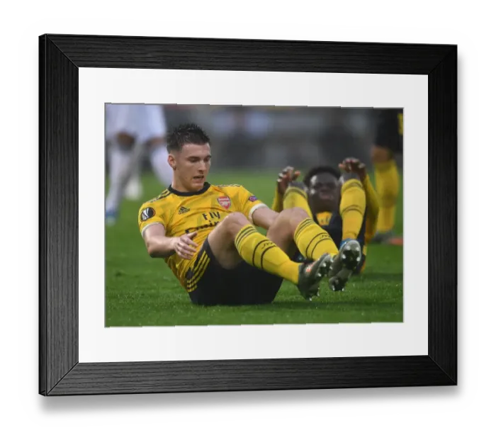 Framed Print : Arsenal's Kieran Tierney in Action: Vitoria Guimaraes vs Arsenal, UEFA Europa League