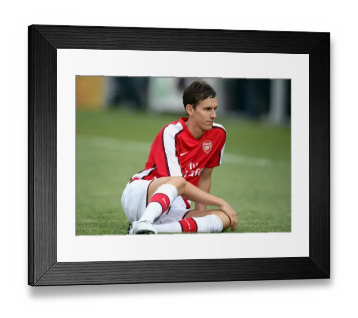 Framed Print : Mark Randall (Arsenal). Maidenhead 1: 7 Arsenal. Pre Season Friendly. York Road