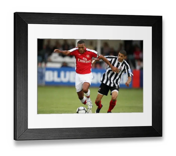 Framed Print : Jay Simpson (Arsenal) Alex Wall (Maidenhead). Maidenhead 1: 7 Arsenal. Pre Season Friendly
