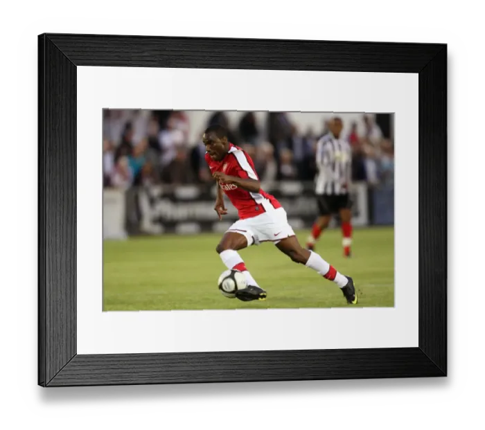 Framed Print : Gilles Sunu (Arsenal). Maidenhead 1: 7 Arsenal. Pre Season Friendly. York Road