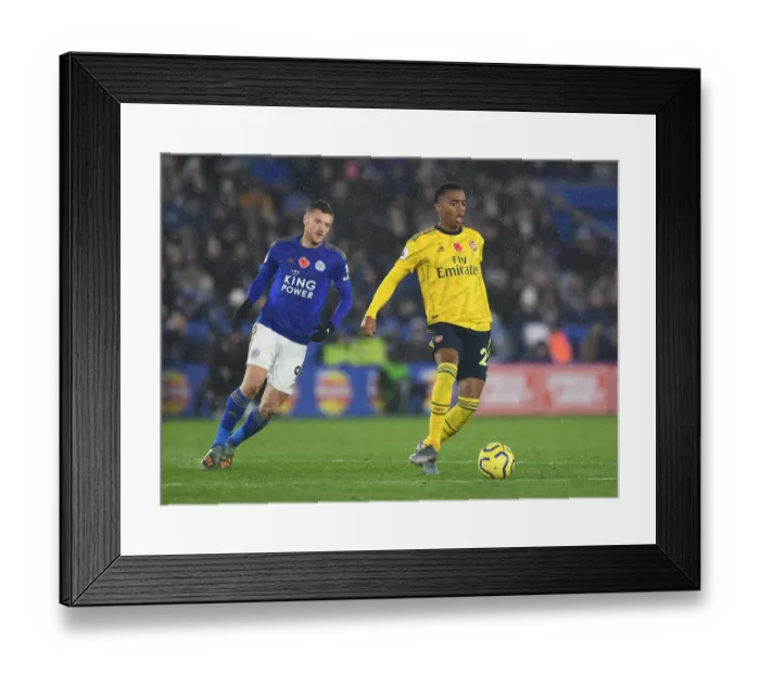 Framed Print : Arsenal's Joe Willock in Action against Leicester City - Premier League Showdown Framed Print : Arsenal's Joe Willock in Action against Leicester City - Premier League Showdown