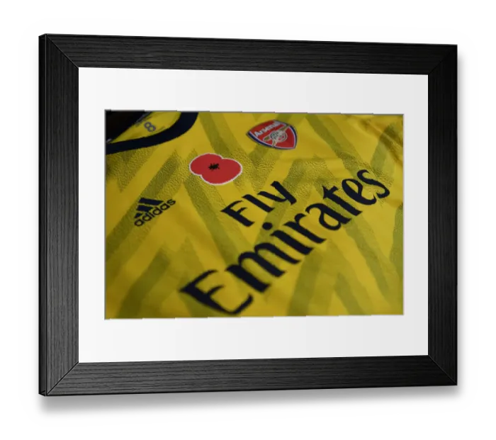 Framed Print : Arsenal Unveils Poppy-Embellished Jerseys Ahead of Leicester Showdown (Premier League 2019-20) Framed Print : Arsenal Unveils Poppy-Embellished Jerseys Ahead of Leicester Showdown (Premier League 2019-20)