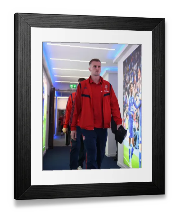 Framed Print : Arsenal's Rob Holding Arrives at Leicester City's The King Power Stadium for Premier League Clash Framed Print : Arsenal's Rob Holding Arrives at Leicester City's The King Power Stadium for Premier League Clash