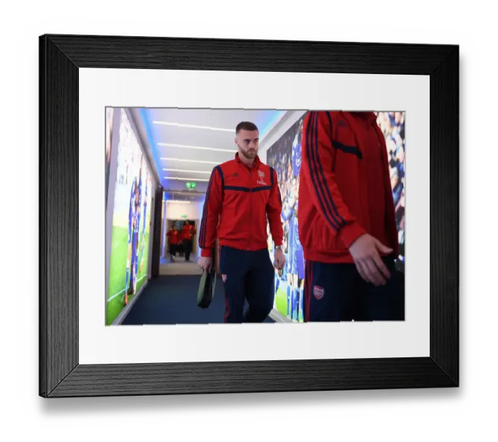 Framed Print : Arsenal's Calum Chambers Arrives at Leicester City's The King Power Stadium for Premier League Clash